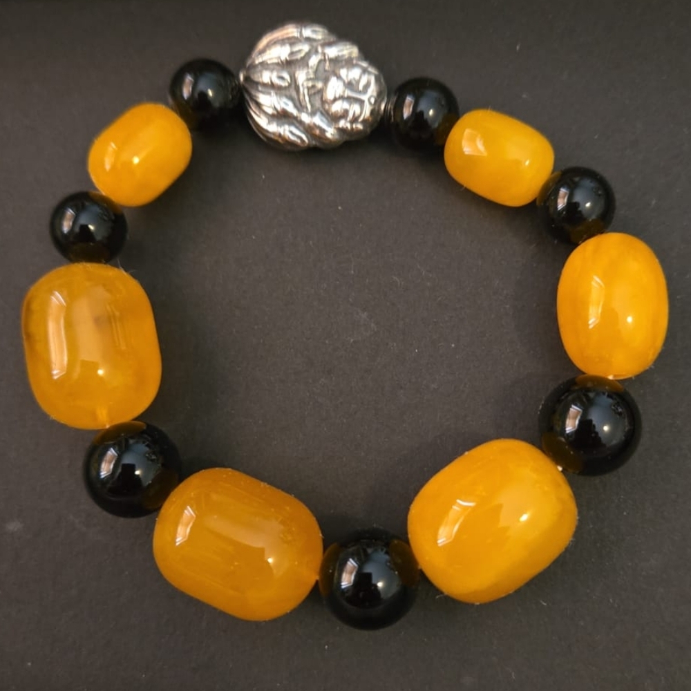 Handmade Elegant Beaded Bracelet With Black Agate
